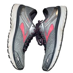 Brooks GTS 18 Womens Size 11 Running Shoes